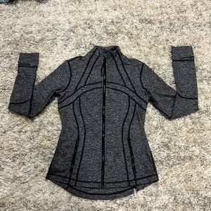 Lightly used lululemon define jacket, size 6